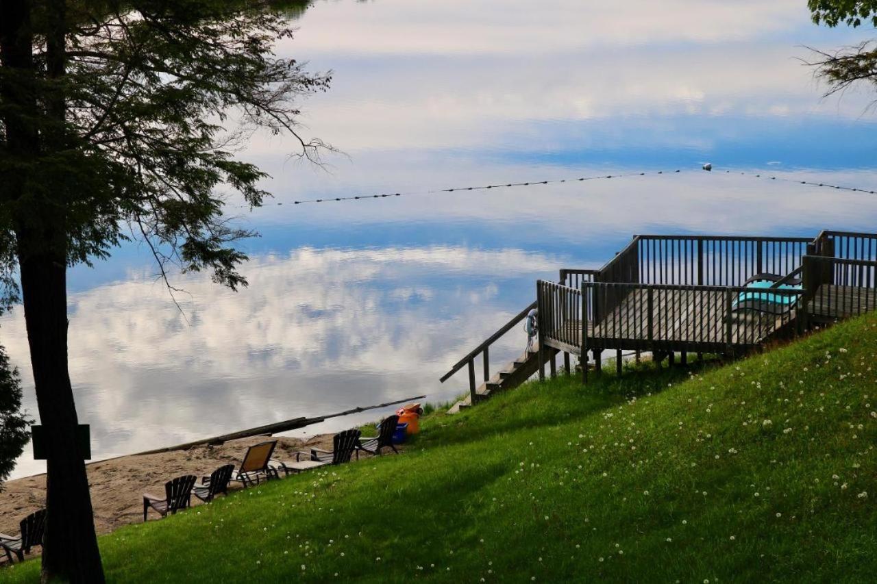 Sunny Point Resort Otter Lake Екстер'єр фото