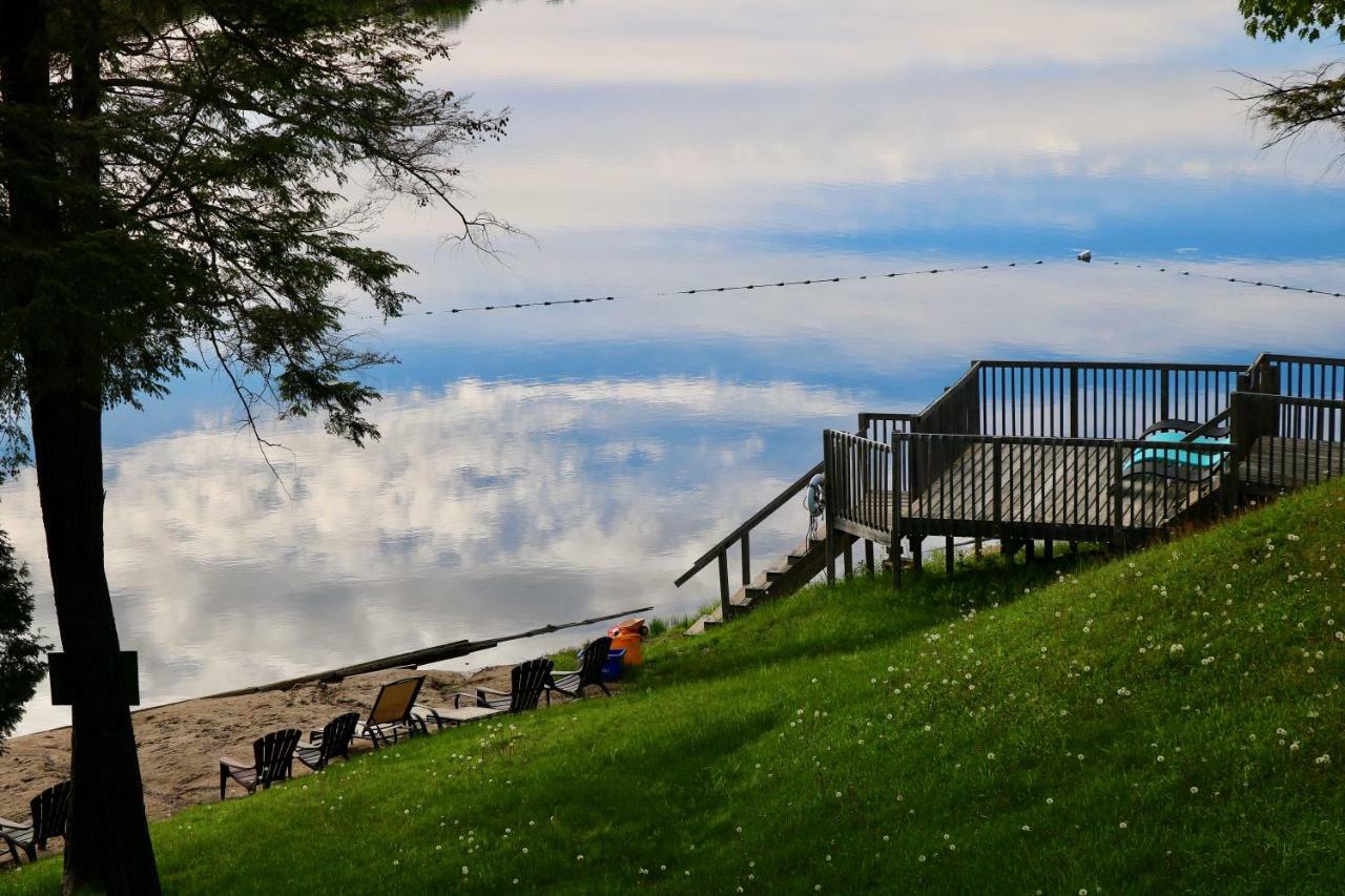Sunny Point Resort Otter Lake Екстер'єр фото